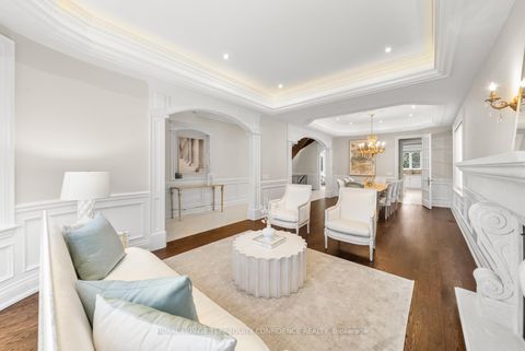 Photo 4 at 255 Dunview Avenue, Willowdale East, Toronto