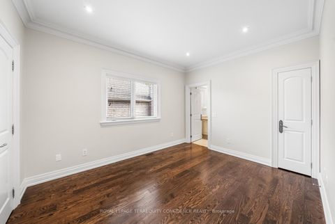 Photo 33 at 255 Dunview Avenue, Willowdale East, Toronto