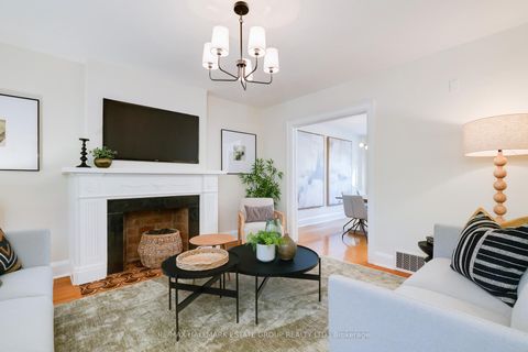 Photo 2 at 61 Springdale Boulevard, East York, Toronto