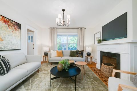 Photo 6 at 61 Springdale Boulevard, East York, Toronto