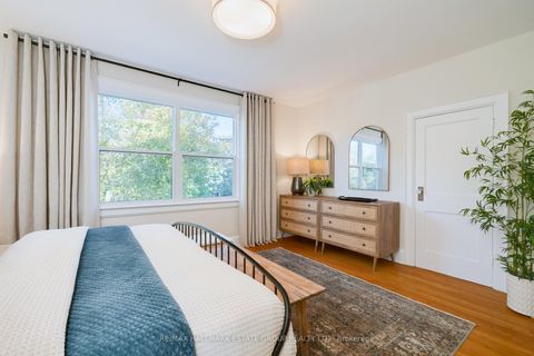 Photo 14 at 61 Springdale Boulevard, East York, Toronto