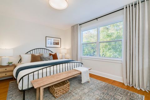 Photo 15 at 61 Springdale Boulevard, East York, Toronto