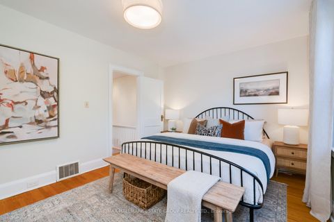 Photo 16 at 61 Springdale Boulevard, East York, Toronto