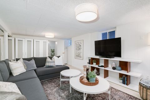 Photo 31 at 61 Springdale Boulevard, East York, Toronto