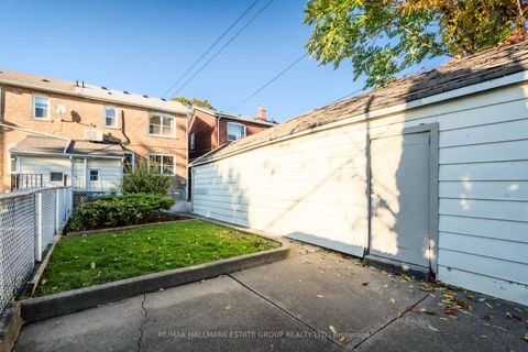 Photo 38 at 61 Springdale Boulevard, East York, Toronto