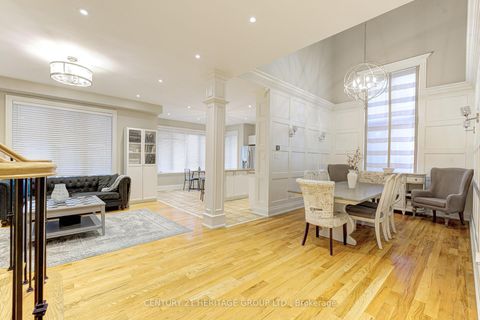 Photo 3 at 530 Vellore Woods Boulevard, Vellore Village, Vaughan