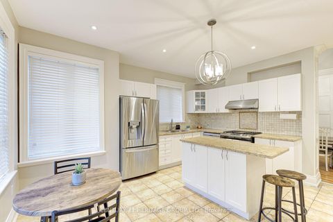 Photo 7 at 530 Vellore Woods Boulevard, Vellore Village, Vaughan