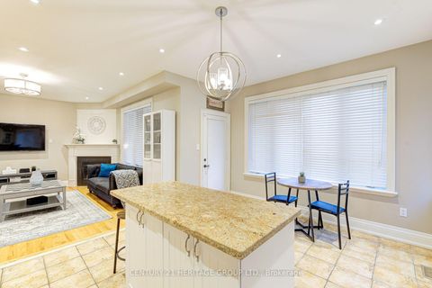 Photo 8 at 530 Vellore Woods Boulevard, Vellore Village, Vaughan