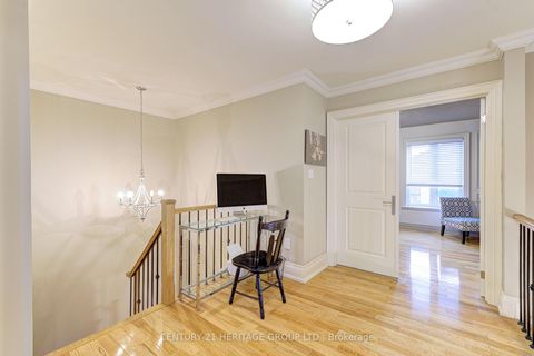 Photo 14 at 530 Vellore Woods Boulevard, Vellore Village, Vaughan