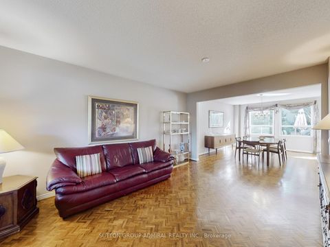 Photo 6 at 25 Mill Arbour Lane, Brownridge, Vaughan