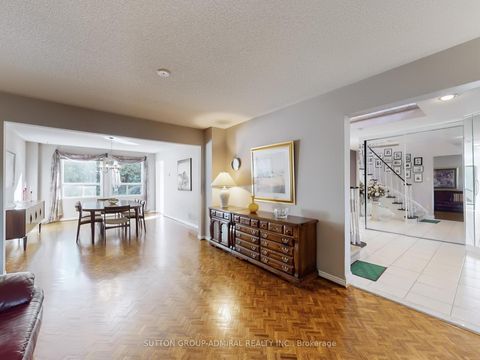 Photo 7 at 25 Mill Arbour Lane, Brownridge, Vaughan