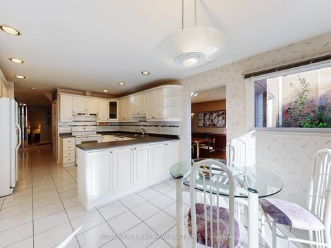 Photo 21 at 25 Mill Arbour Lane, Brownridge, Vaughan