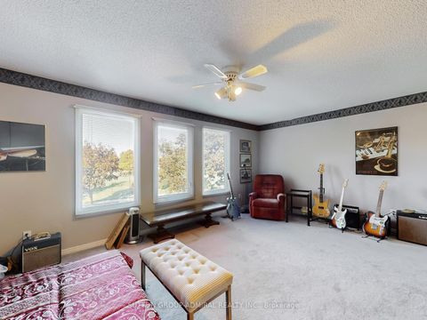 Photo 34 at 25 Mill Arbour Lane, Brownridge, Vaughan