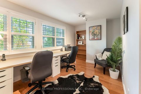 Photo 18 at 37 Lavinia Avenue, Swansea, Toronto