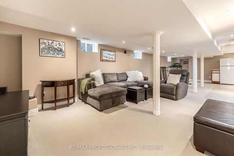 Photo 35 at 37 Lavinia Avenue, Swansea, Toronto