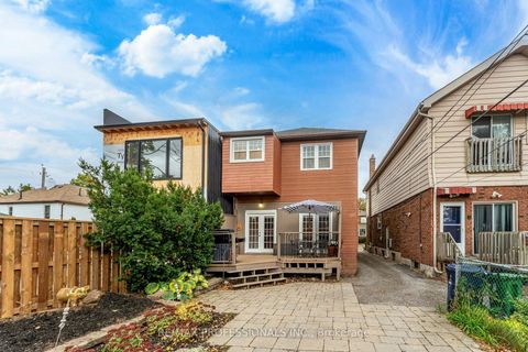 Photo 44 at 37 Lavinia Avenue, Swansea, Toronto