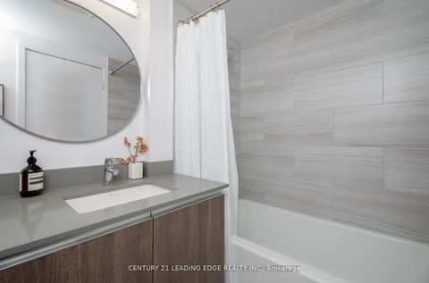 Photo 17 at 204 - 441 Jane Street, Bloor West Village, Toronto