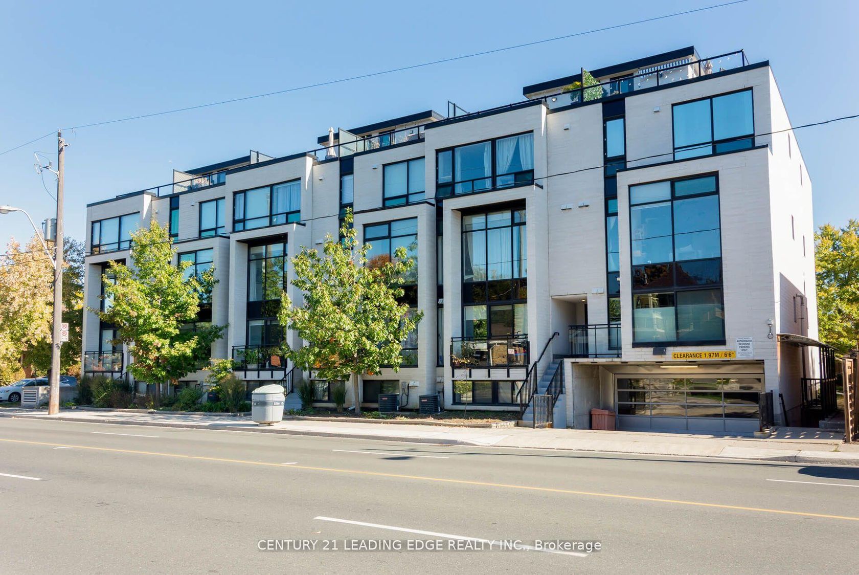 204 - 441 Jane Street, Bloor West Village, Toronto photo 2