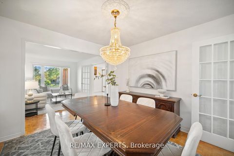 Photo 15 at 118 Chancellor Drive, East Woodbridge, Vaughan