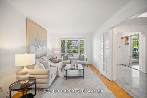 Photo 16 at 118 Chancellor Drive, East Woodbridge, Vaughan