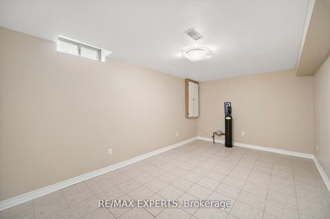 Photo 34 at 118 Chancellor Drive, East Woodbridge, Vaughan