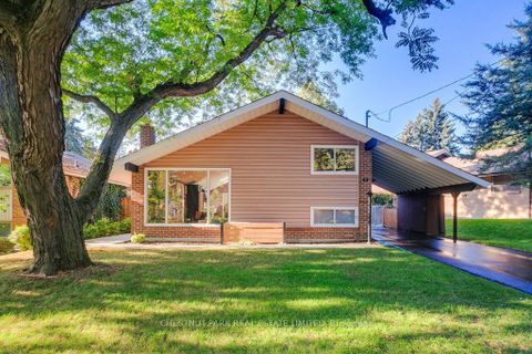 Photo 1 at 44 Brookridge Drive, Bendale, Toronto