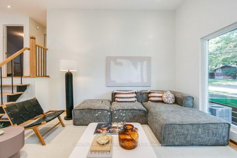 Photo 5 at 44 Brookridge Drive, Bendale, Toronto