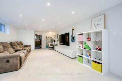 Photo 18 at 44 Brookridge Drive, Bendale, Toronto