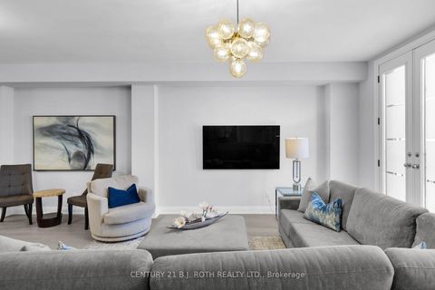 Photo 10 at 23 - 260 Eagle Street, Central Newmarket, Newmarket