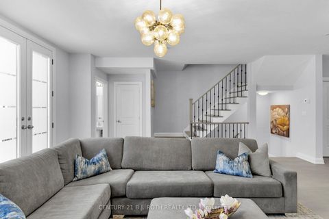 Photo 11 at 23 - 260 Eagle Street, Central Newmarket, Newmarket