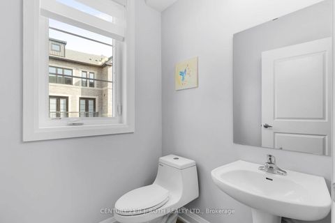 Photo 16 at 23 - 260 Eagle Street, Central Newmarket, Newmarket