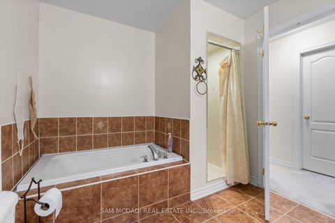 Photo 15 at 30 Zachary Place, Vellore Village, Vaughan