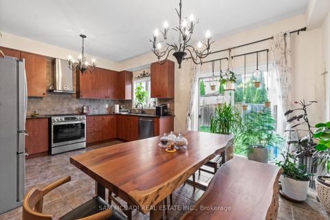 Photo 24 at 30 Zachary Place, Vellore Village, Vaughan