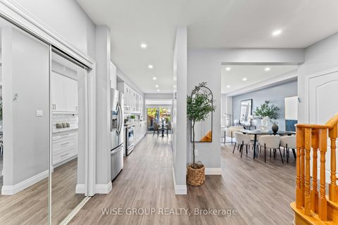 Photo 4 at 125 Mistywood Crescent, Patterson, Vaughan