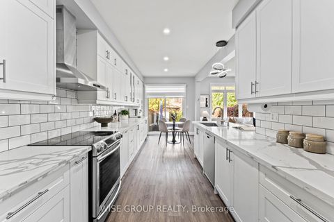 Photo 6 at 125 Mistywood Crescent, Patterson, Vaughan