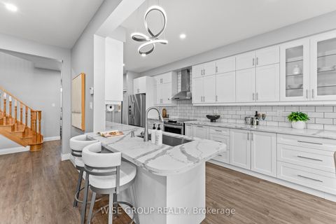 Photo 13 at 125 Mistywood Crescent, Patterson, Vaughan