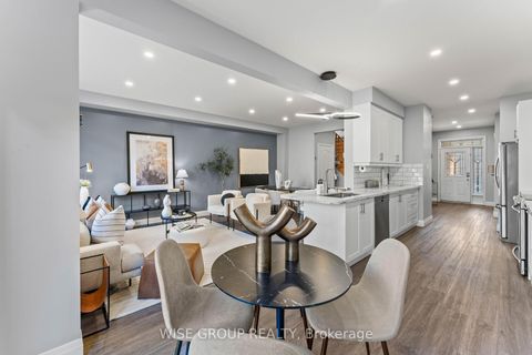 Photo 18 at 125 Mistywood Crescent, Patterson, Vaughan