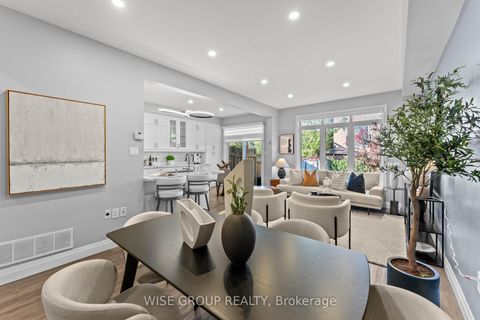 Photo 22 at 125 Mistywood Crescent, Patterson, Vaughan