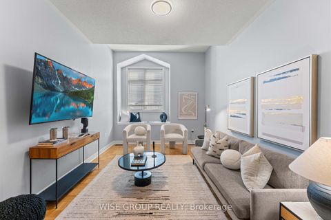 Photo 30 at 125 Mistywood Crescent, Patterson, Vaughan