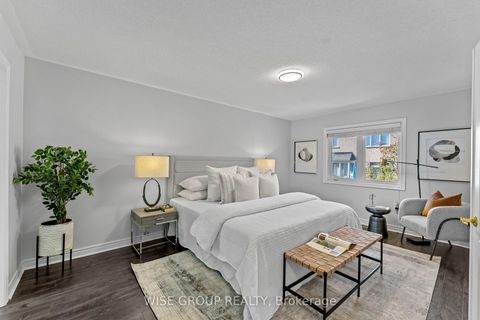 Photo 33 at 125 Mistywood Crescent, Patterson, Vaughan