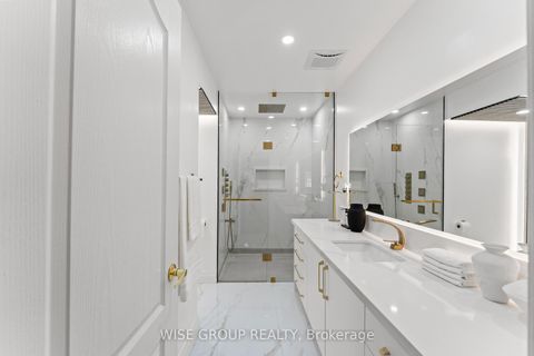 Photo 36 at 125 Mistywood Crescent, Patterson, Vaughan