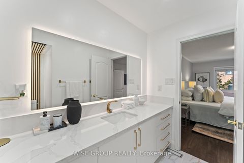 Photo 38 at 125 Mistywood Crescent, Patterson, Vaughan