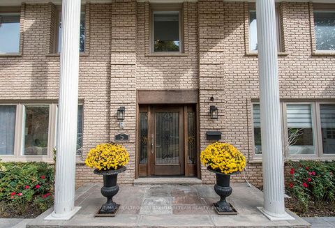 Photo 4 at 5 Bamboo Grove, Don Mills, Toronto