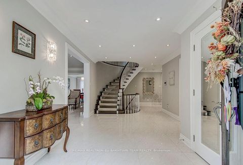 Photo 5 at 5 Bamboo Grove, Don Mills, Toronto