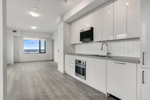 Photo 9 at 4706 - 2920 Highway 7 Road, Concord, Vaughan