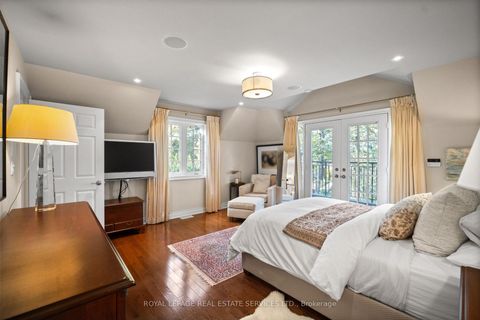 Photo 25 at 4 Reigate Road, Humber Valley, Toronto