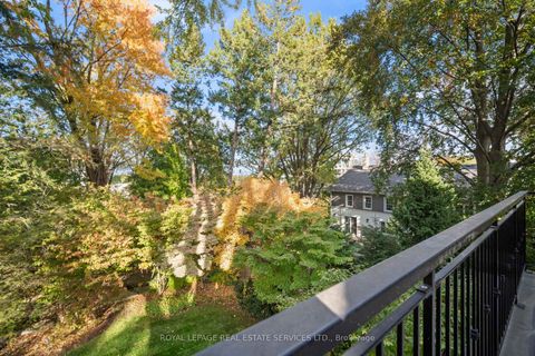Photo 26 at 4 Reigate Road, Humber Valley, Toronto