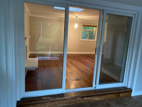 Photo 6 at 1033 Sixth Line, CP College Park, Oakville