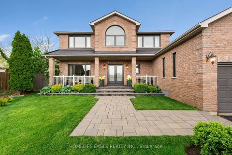 Photo 1 at 14 Rebecca Court, Painswick South, Barrie