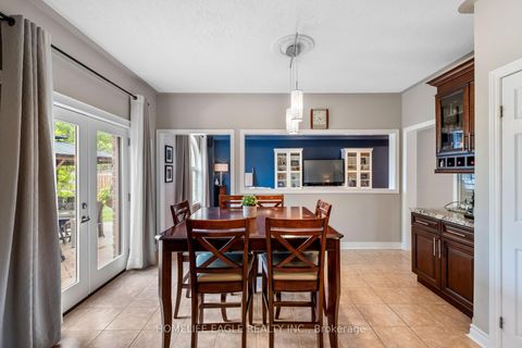 Photo 6 at 14 Rebecca Court, Painswick South, Barrie